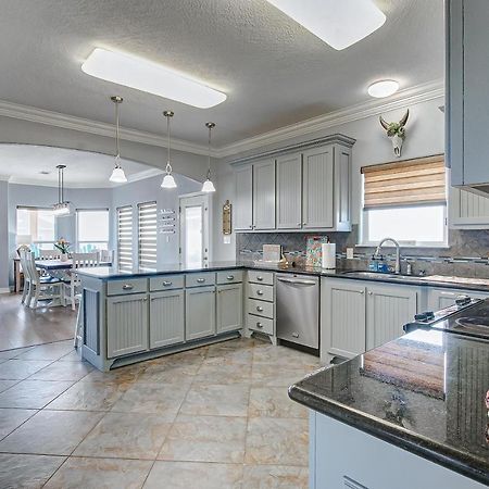 Spring Break Specials! Front Row Views - Tiki Bar - Playground Villa Bolivar Peninsula Exterior photo
